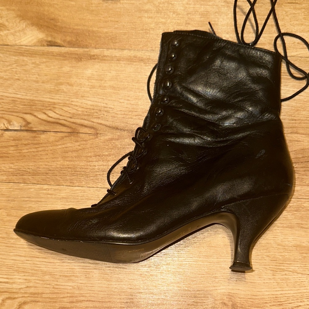 Vtg Vintage POPPIES 90's Goth Victorian Granny Pointed Black Leather Boots sz 9 - Picture 2 of 10